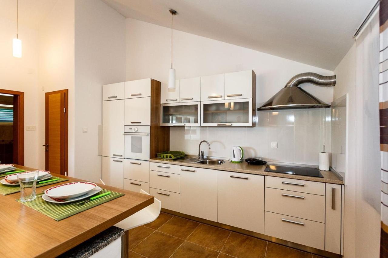 Apartment Adria 3 مالينسكا المظهر الخارجي الصورة